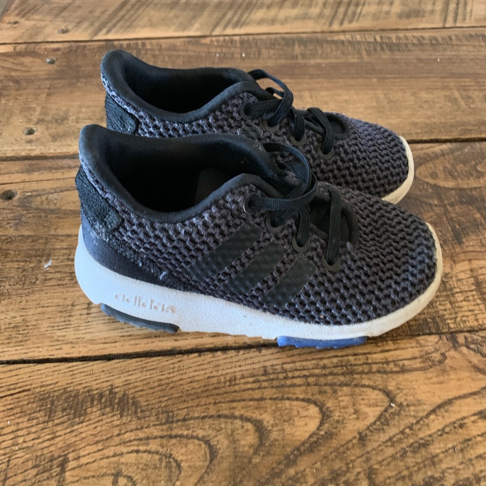 Adidas toddler shoes size 7